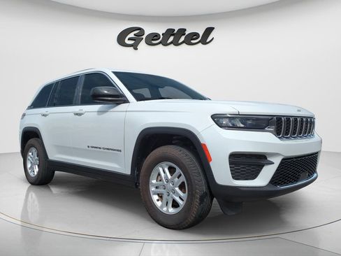 Used 2025 Jeep Grand Cherokee Laredo w/ Trailer Tow Package RWD image 3