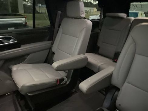 Used 2021 Chevrolet Tahoe LT w/ LT Signature Package RWD image 27