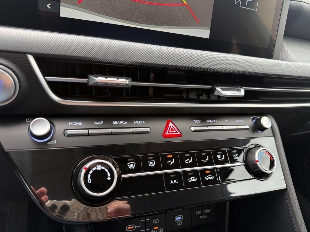 New 2026 Hyundai Sonata SE FWD image 17