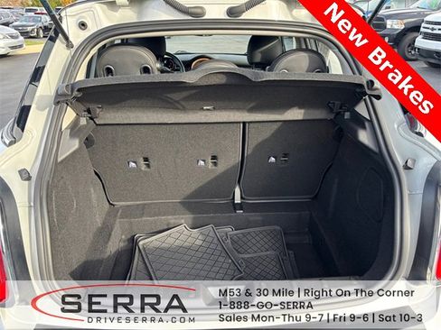 Used 2021 MINI Cooper 4-Door Hardtop w/ 6.5" Touchscreen Package image 16