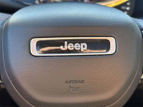 Certified 2022 Jeep Compass Limited w/ Sun and Sound Group image 25