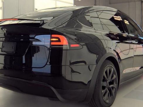 Used 2022 Tesla Model X AWD/4WD image 2
