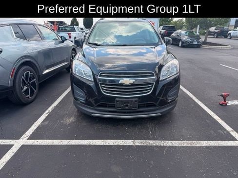 Used 2016 Chevrolet Trax LT FWD image 2