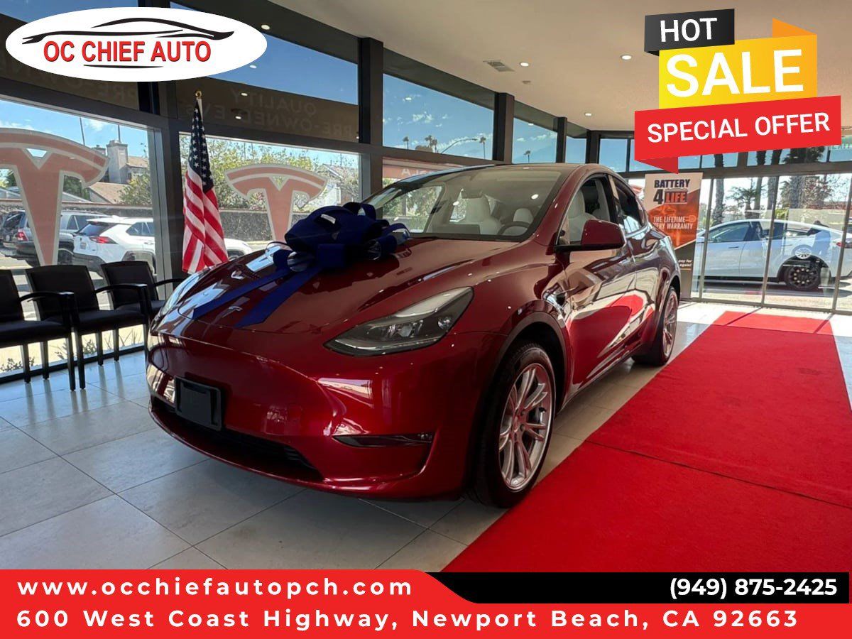 Used 2024 Tesla Model Y Long Range AWD/4WD image 1