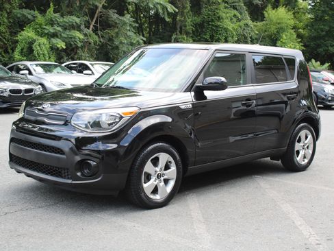 Used 2017 Kia Soul image 3