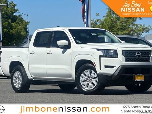 Certified 2023 Nissan Frontier SV image 1