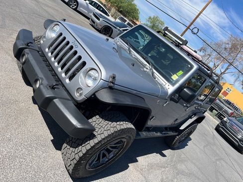 Used 2018 Jeep Wrangler Unlimited Sport S AWD/4WD image 41