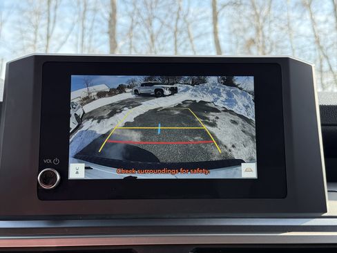 Used 2025 Toyota 4Runner 4WD image 3