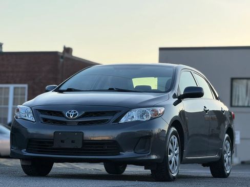 Used 2011 Toyota Corolla LE image 35