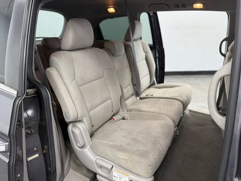 Used 2015 Honda Odyssey EX image 44