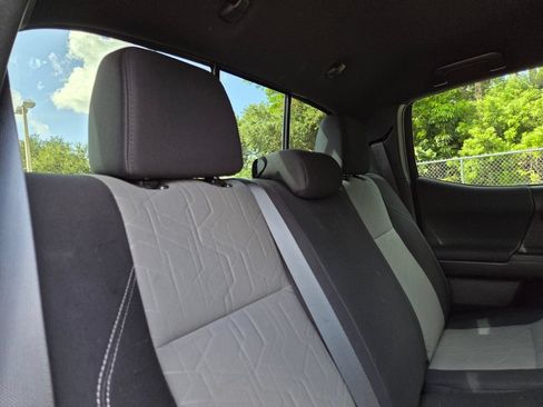 Used 2023 Toyota Tacoma TRD Sport w/ Advanced Technology Package AWD/4WD image 18