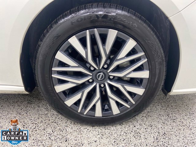 Used 2025 Nissan Altima 2.5 SV FWD image 9