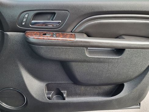 Used 2014 GMC Yukon Denali image 23