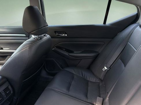 Used 2020 Nissan Altima 2.5 SL FWD image 16