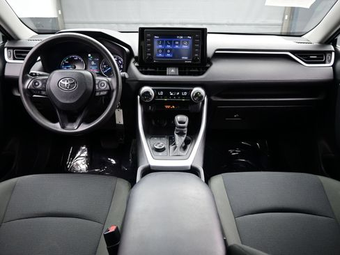 Used 2022 Toyota RAV4 LE AWD/4WD image 16