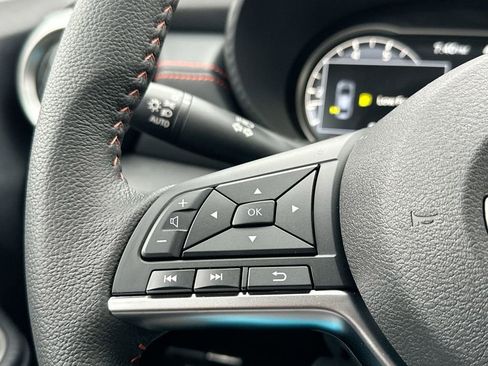 Used 2025 Nissan Versa SR w/ Trunk Package image 16