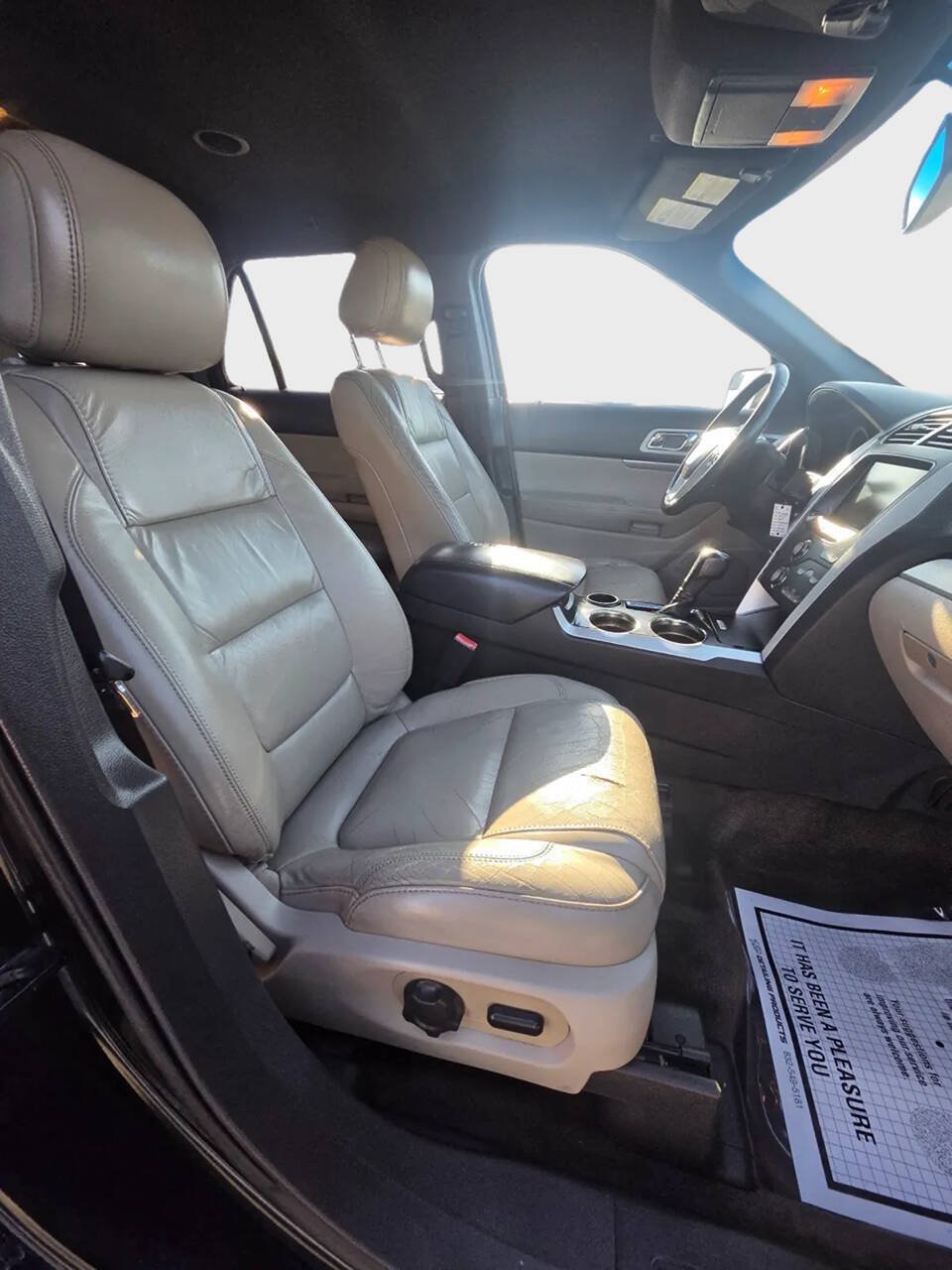 Used 2014 Ford Explorer XLT w/ Equipment Group 202A FWD image 12