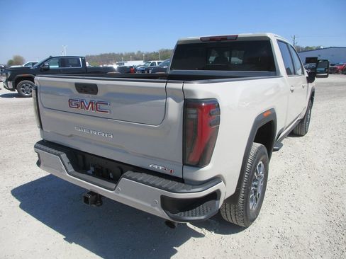 New 2026 GMC Sierra 2500 AT4 w/ AT4 Premium Plus Package AWD/4WD image 4
