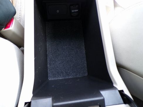 Used 2011 Subaru Outback 3.6R Premium image 28