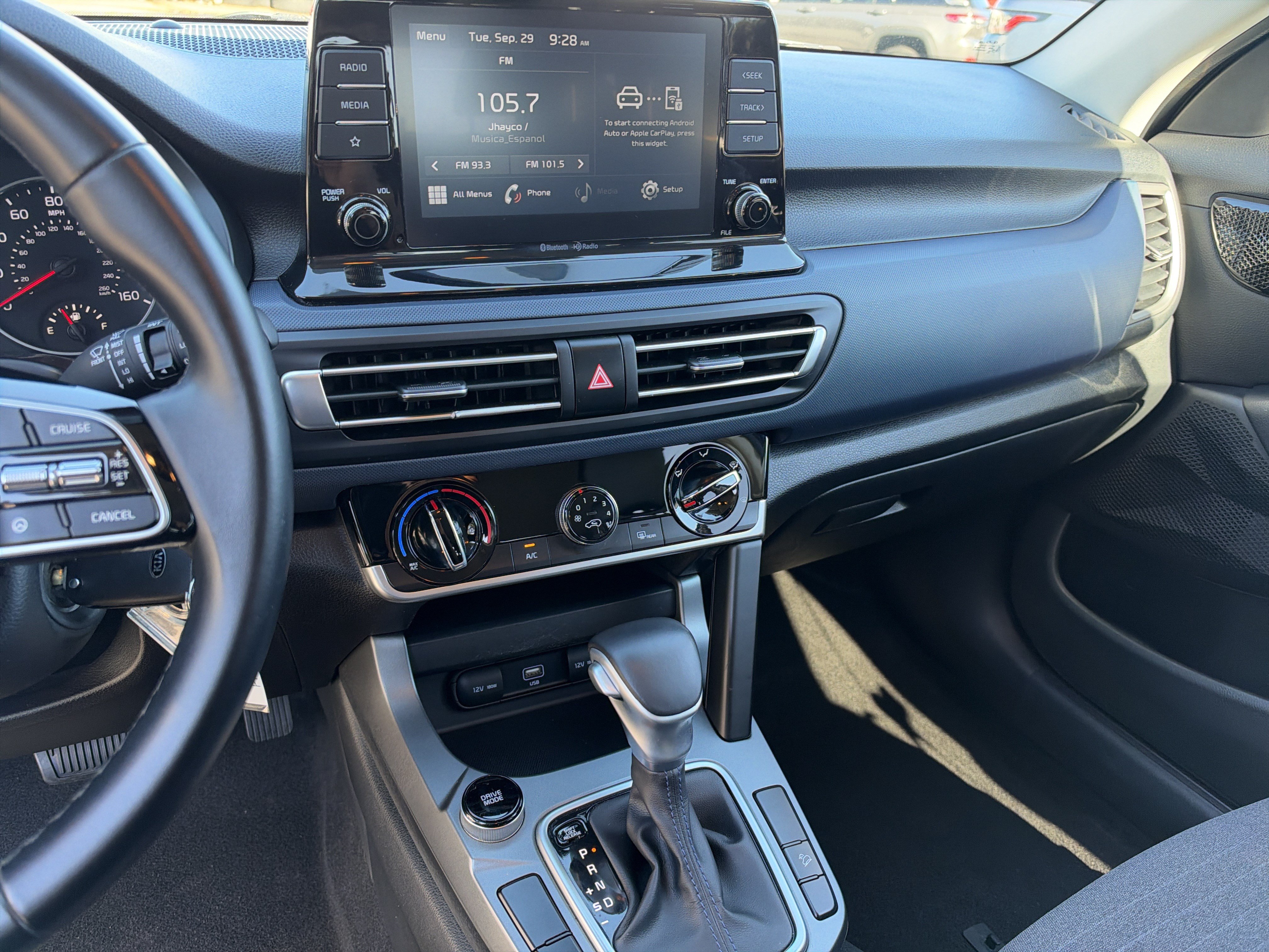 Used 2021 Kia Seltos S FWD image 32
