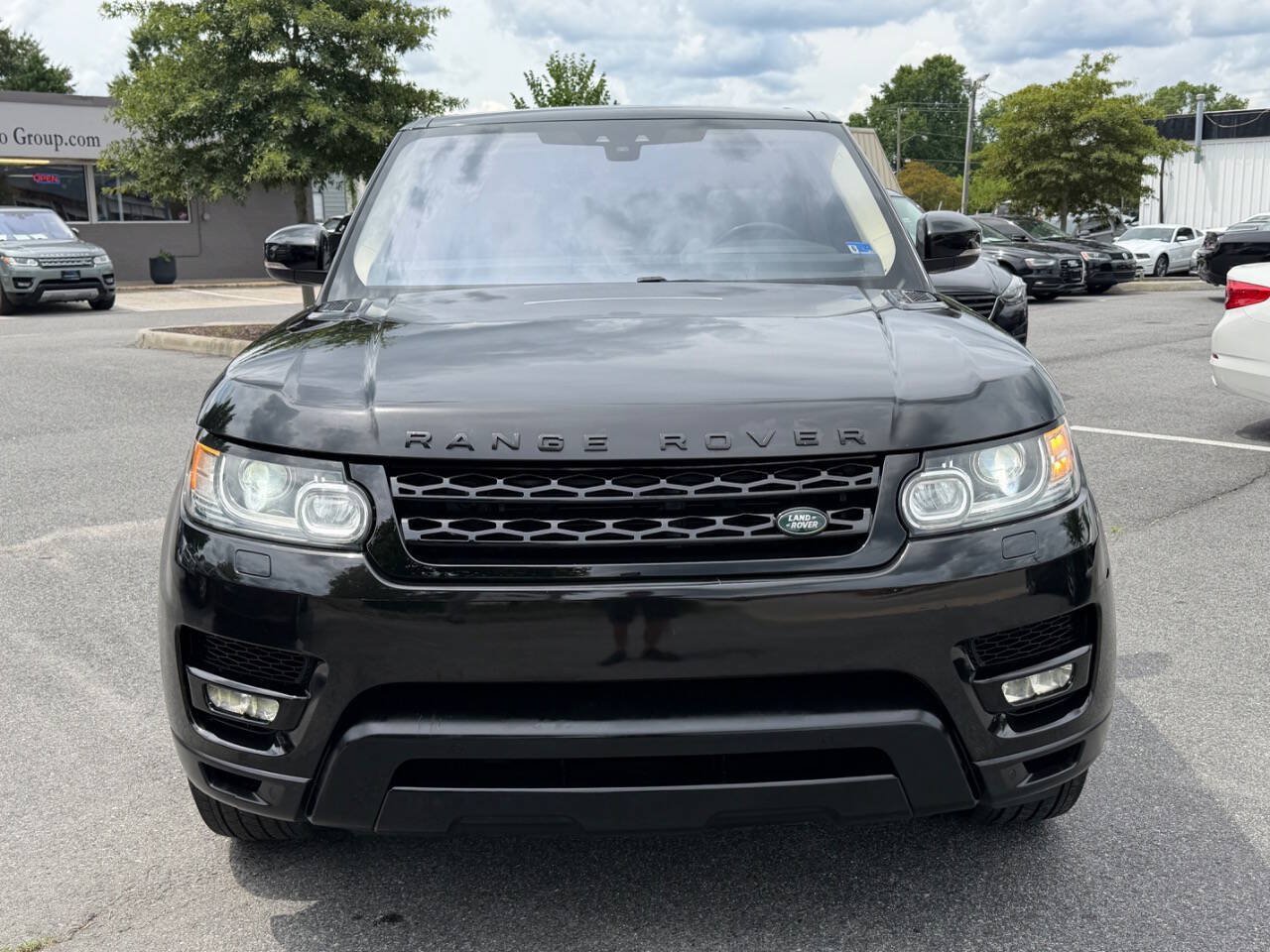 Used 2017 Land Rover Range Rover Sport HSE AWD/4WD image 2