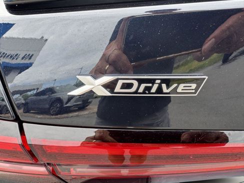 Used 2026 BMW 540i xDrive w/ M Sport Package AWD/4WD image 31