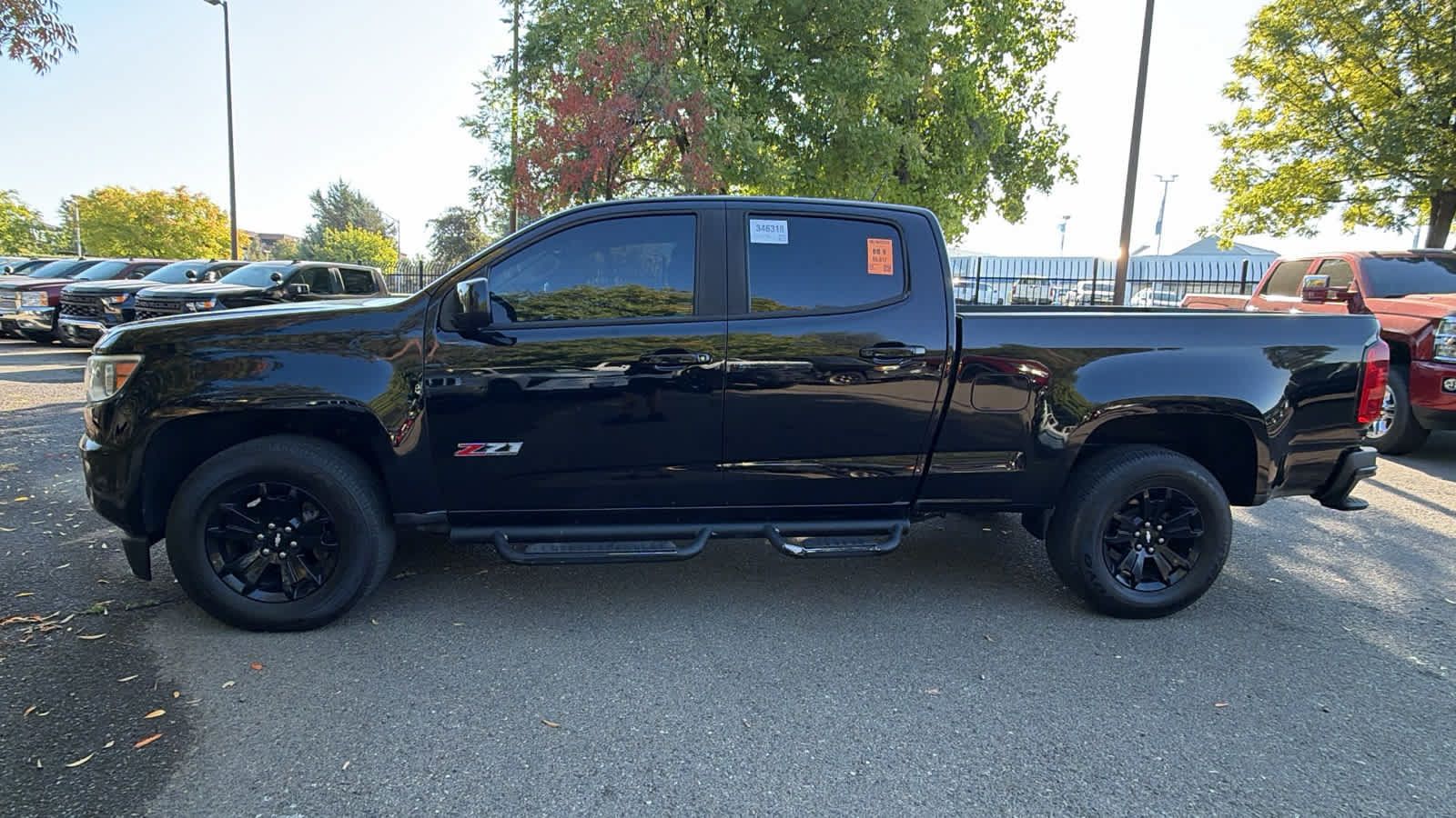 Used 2019 Chevrolet Colorado Z71 w/ Z71 Midnight Edition AWD/4WD image 8