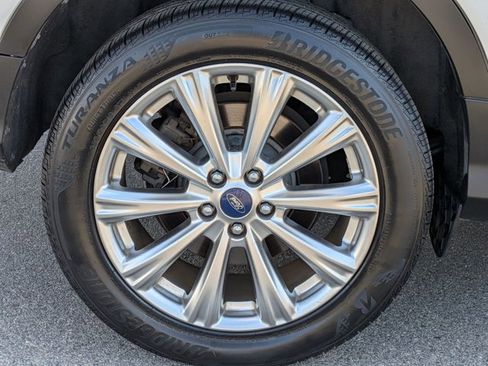 Used 2017 Ford Escape Titanium w/ Equipment Group 301A AWD/4WD image 23