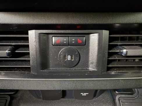 Used 2023 Ford F450 Platinum image 30