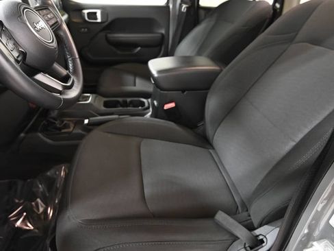 Used 2019 Jeep Wrangler Unlimited Sport S AWD/4WD image 7