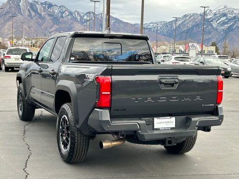 Used 2024 Toyota Tacoma TRD Off-Road image 3