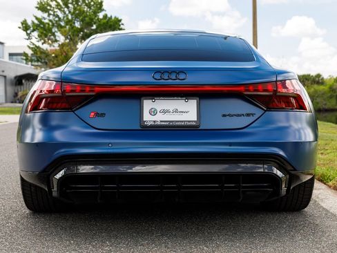 Used 2022 Audi RS e-tron GT w/ Carbon Performance Package AWD/4WD image 43