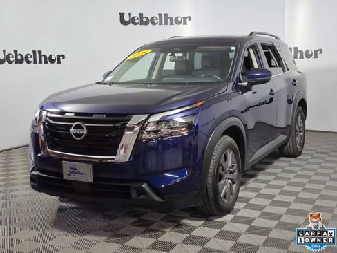Used 2025 Nissan Pathfinder SV AWD/4WD image 3