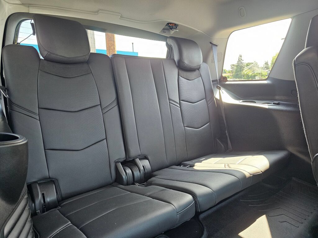 Used 2018 Cadillac Escalade Premium Luxury w/ LPO, Radiant Package AWD/4WD image 13