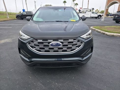 Used 2022 Ford Edge SE image 3