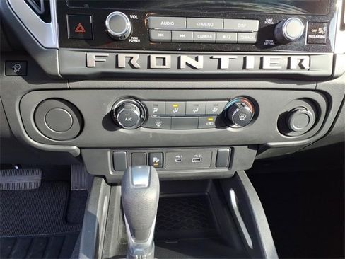 Certified 2025 Nissan Frontier SV image 13