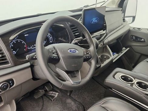 Used 2025 Ford Transit 150 Low Roof AWD image 9