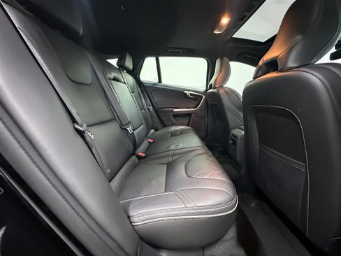 Used 2018 Volvo V60 T6 R-Design Platinum AWD/4WD image 18