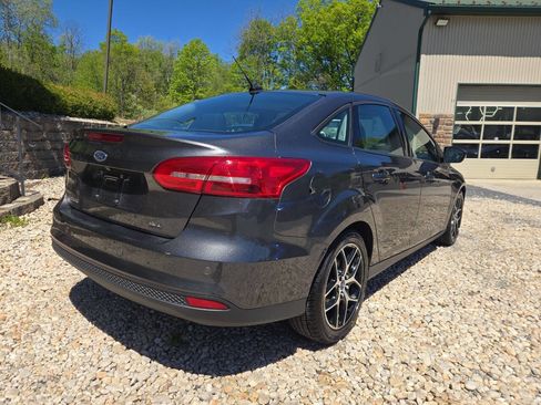 Used 2017 Ford Focus SEL w/ Cold Weather Package FWD image 7