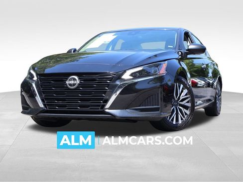 Used 2025 Nissan Altima 2.5 SV FWD image 1