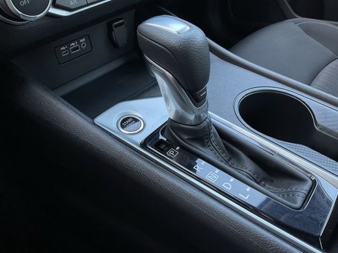 Used 2025 Nissan Altima 2.5 SV image 33