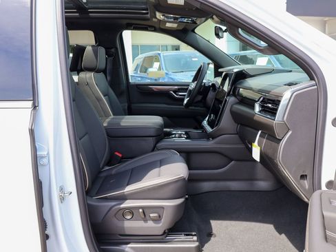 New 2026 GMC Yukon Elevation AWD/4WD image 32