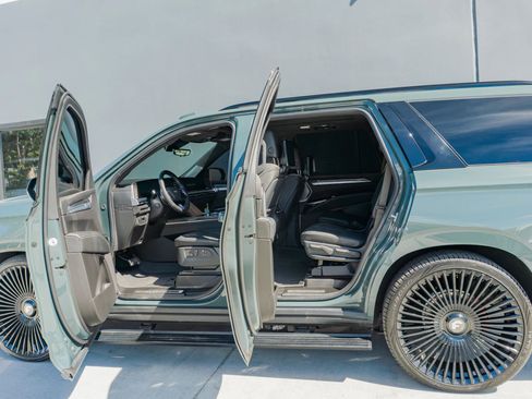 Used 2025 Cadillac Escalade V w/ LPO, ONYX Package AWD/4WD image 50