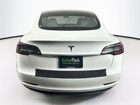 Used 2022 Tesla Model 3 RWD image 7