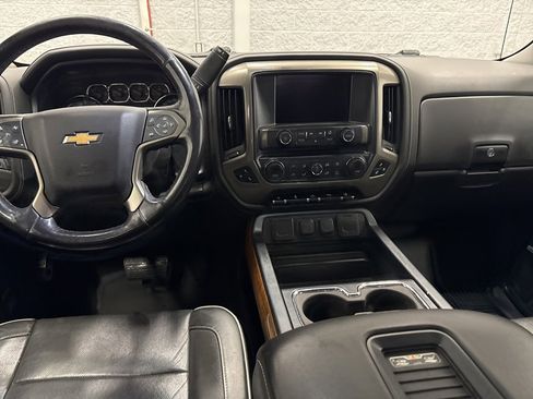 Used 2018 Chevrolet Silverado 2500 High Country image 11