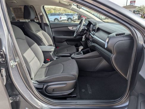 Certified 2024 Kia Forte LXS w/ LXS Technology Package image 26