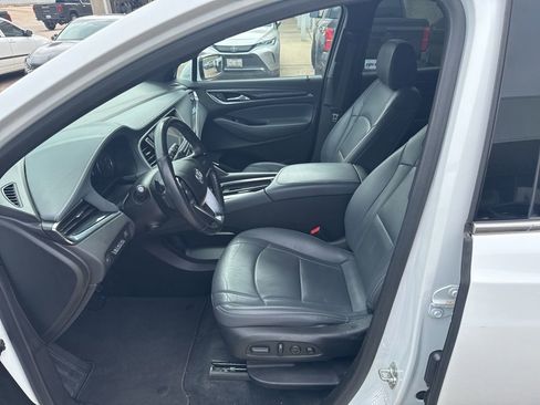Used 2024 Buick Enclave Premium image 12