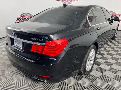 Used 2011 BMW 750Li xDrive image 28