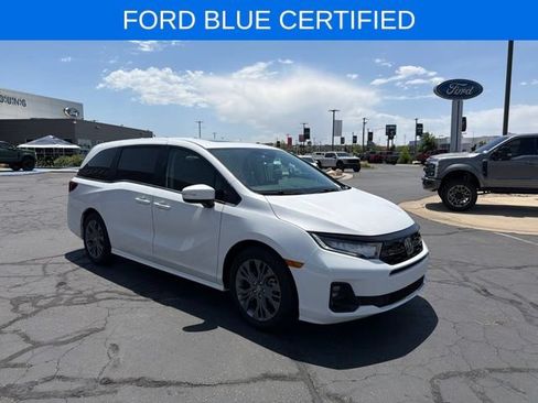Used 2025 Honda Odyssey Touring image 2