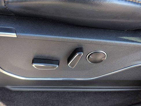 Used 2023 Ford F150 Platinum image 16